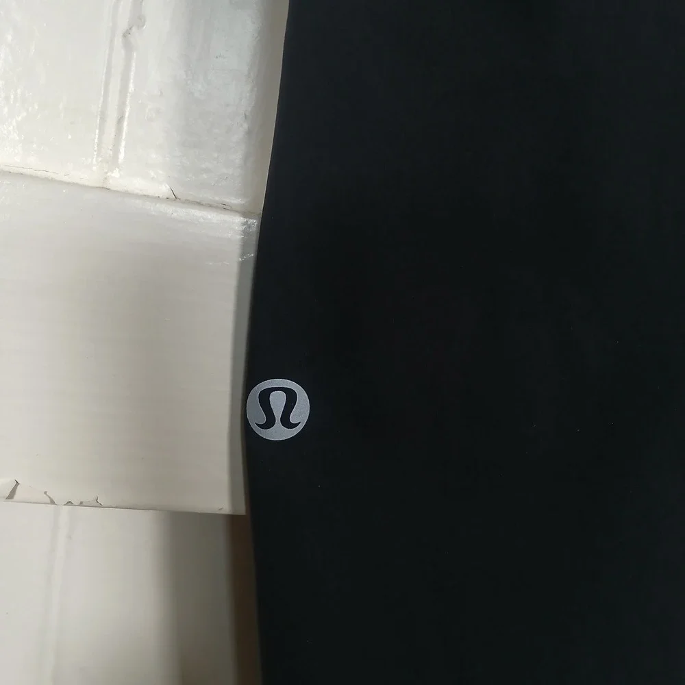 Lululemon Speed Up Crop Leggings Womens 2 Black High Rise Pockets Reflective